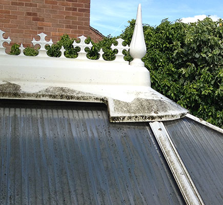 cleaning-a-conservatory-roof-in-whitley-bay