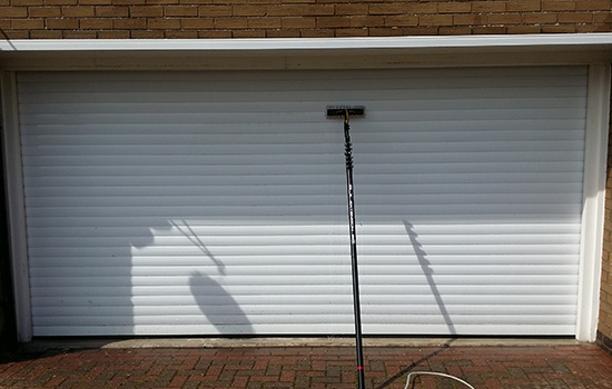 garage-door-cleaning-in-whitley-bay